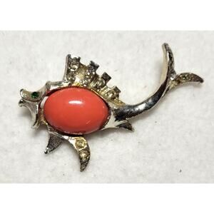 Vtg Jelly Belly Rhinestone Fish Brooch Pin Coral Color Glass Cabochon Goldtone